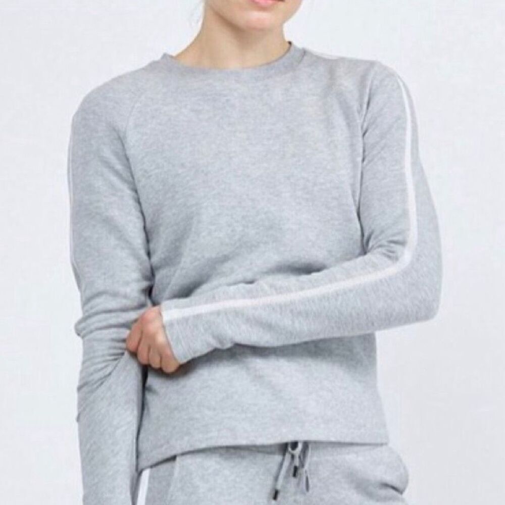Heroine Sport Racing Pullover Sweatshirt in Heathered Gray Size Medium